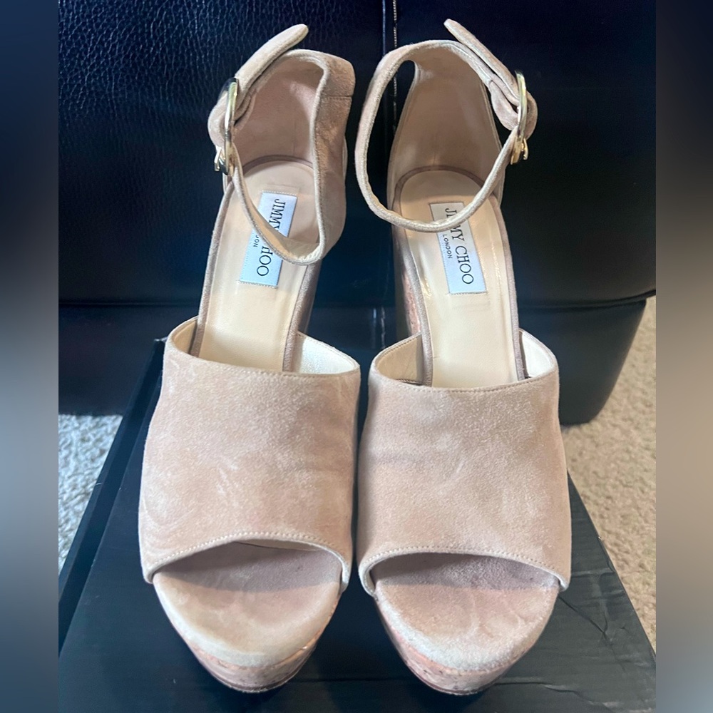 Jimmy Choo Tan Suede Wedge size 10 1/2
Worn 3 times